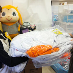 クリーニング完了した着ぐるみの受け取り